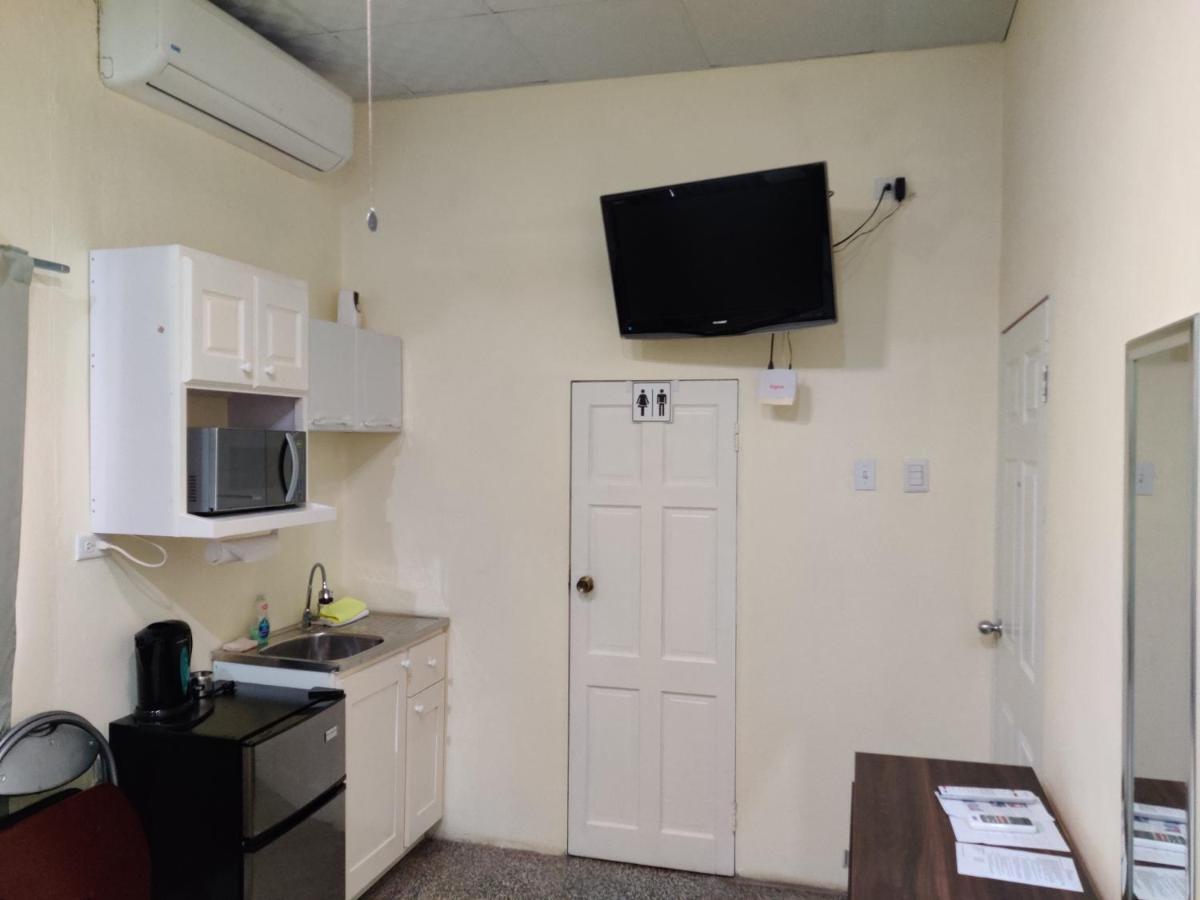 Bed and Breakfast Woodbrook On The Avenue Port of Spain Экстерьер фото