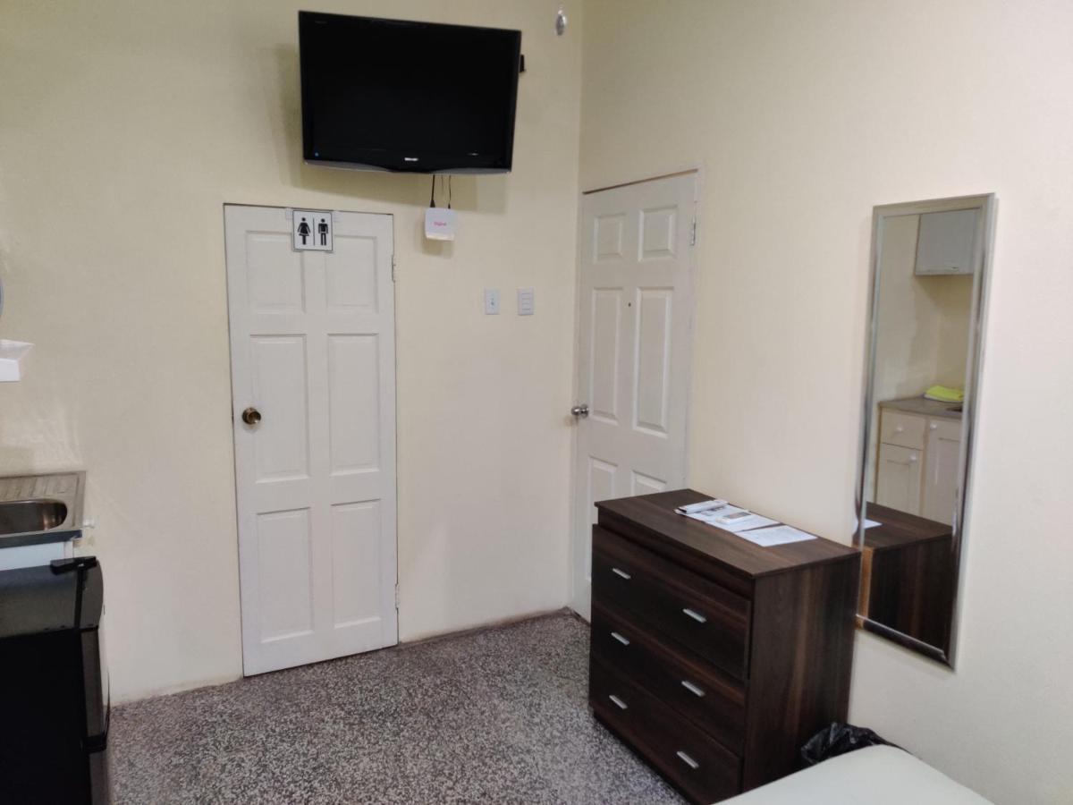 Bed and Breakfast Woodbrook On The Avenue Port of Spain Экстерьер фото