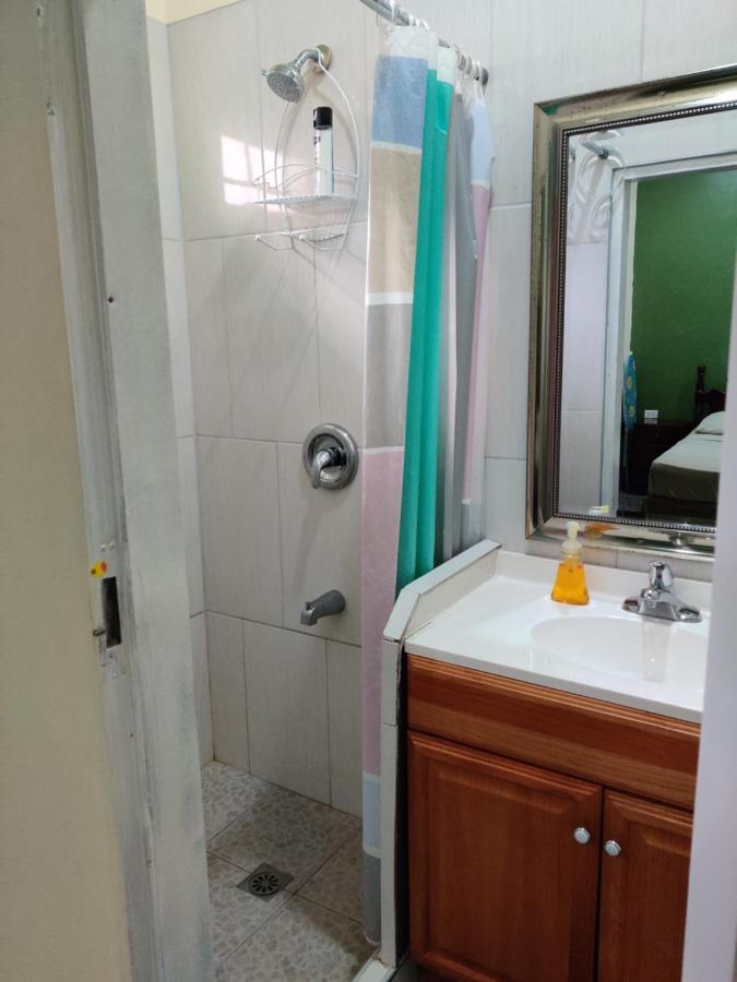 Bed and Breakfast Woodbrook On The Avenue Port of Spain Экстерьер фото